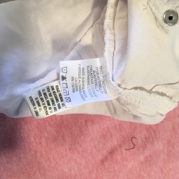 White cotton with some stretch jean shorts. - Picture 4 of 4